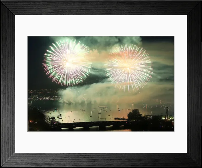 Framed Print : Fireworks explode during the Zueri Faescht festival over Lake Zurich in Zurich Framed Print : Fireworks explode during the Zueri Faescht festival over Lake Zurich in Zurich