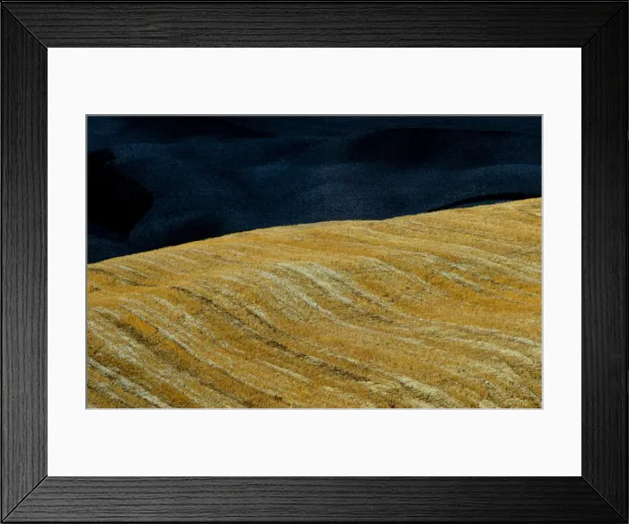 Framed Print : A typical landscape in the Val d Orcia close to the Tuscan town of Montalcino Framed Print : A typical landscape in the Val d Orcia close to the Tuscan town of Montalcino