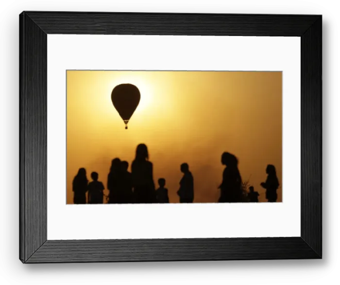 Framed Print : Spectators look at contestants competing in the National Ballooning Championship Framed Print : Spectators look at contestants competing in the National Ballooning Championship