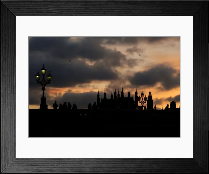 Framed Print : People stand on Westminster Bridge in London Framed Print : People stand on Westminster Bridge in London