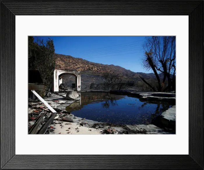 Framed Print : A home destroyed by the Woolsey Fire is seen in Thousand Oaks Framed Print : A home destroyed by the Woolsey Fire is seen in Thousand Oaks