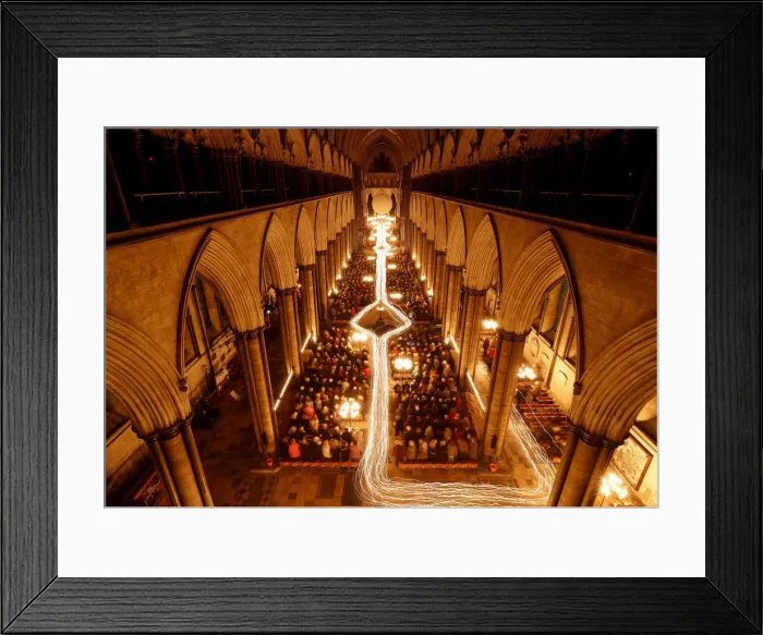 Framed Print : Salisbury Cathedral celebrates the beginning of Advent with a candle-lit service Framed Print : Salisbury Cathedral celebrates the beginning of Advent with a candle-lit service