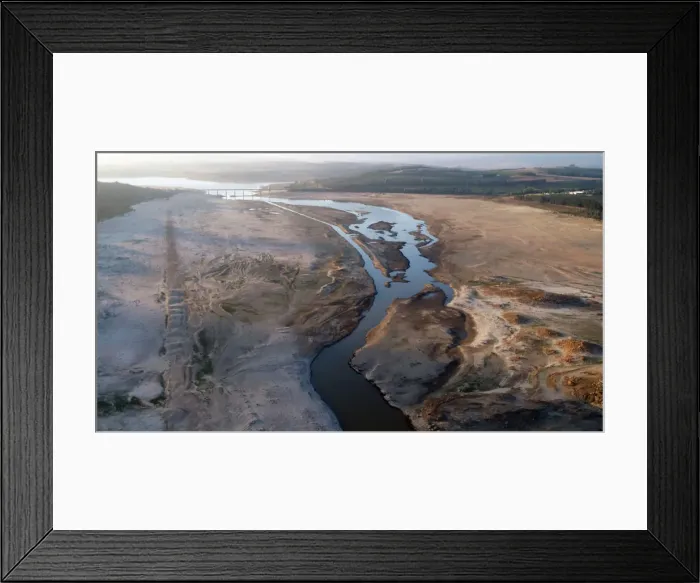 Framed Print : The Theewaterskloof Dam, which supplies most of Cape Towns potable water is seen