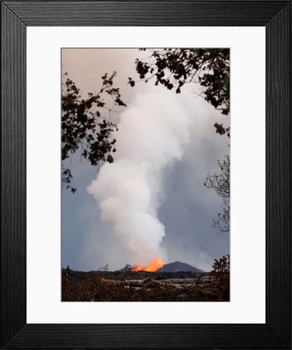 Framed Print : Lava erupts in Leilani Estates Framed Print : Lava erupts in Leilani Estates