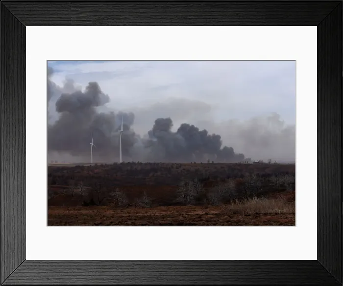 Framed Print : The Rhea fire burns in the distance behind a wind farm near Seiling Framed Print : The Rhea fire burns in the distance behind a wind farm near Seiling
