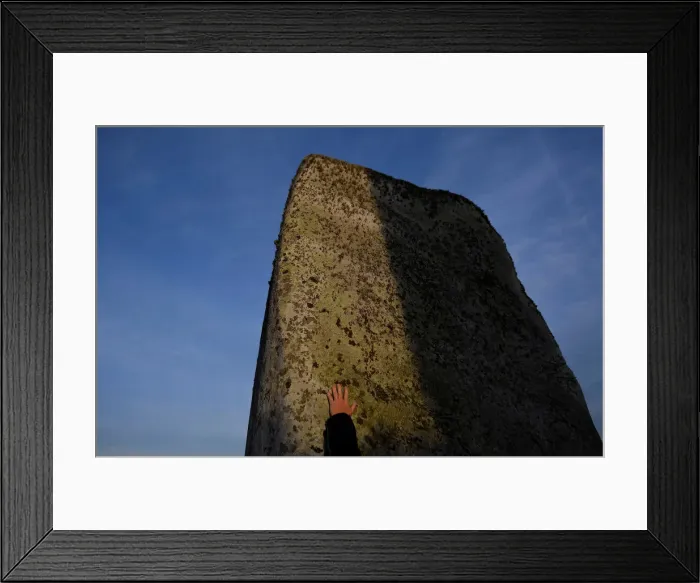 Framed Print : Revellers welcome in the Summer Solstice at Stonehenge stone circle in southwest Britain Framed Print : Revellers welcome in the Summer Solstice at Stonehenge stone circle in southwest Britain