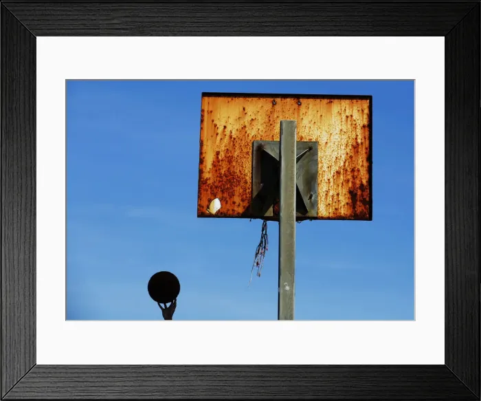 Framed Print : A game of basketball is played on Brighton beach in southern England Framed Print : A game of basketball is played on Brighton beach in southern England