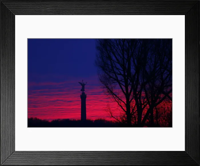 Framed Print : The Golden Victoria monument on top of the Siegessaeule (victory column