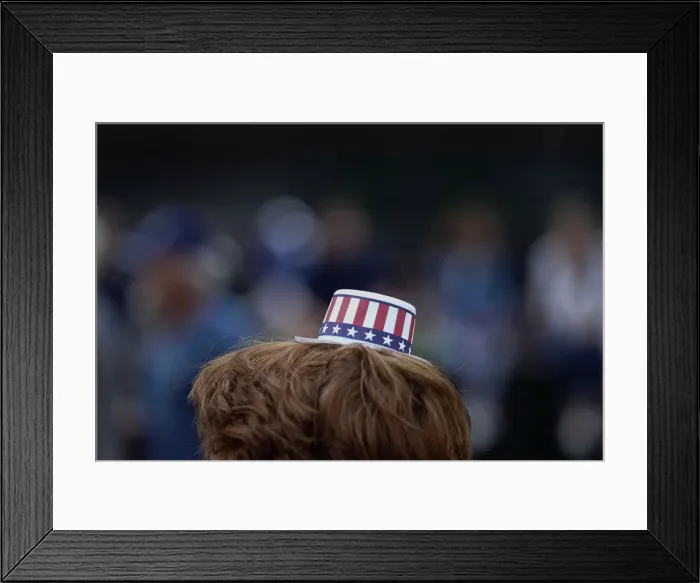 Framed Print : People participate in the 2018 National Memorial Day Parade in Washington Framed Print : People participate in the 2018 National Memorial Day Parade in Washington