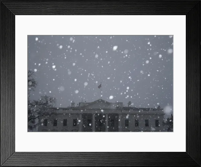 Framed Print : Snow falls in Washington Framed Print : Snow falls in Washington
