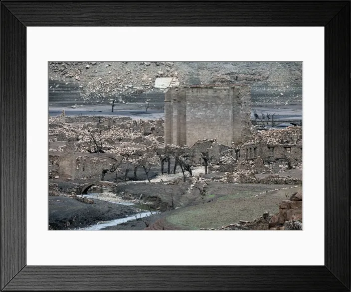 Framed Print : The ruins of the old town of Mansilla de la Sierra, normally submerged beneath the waters