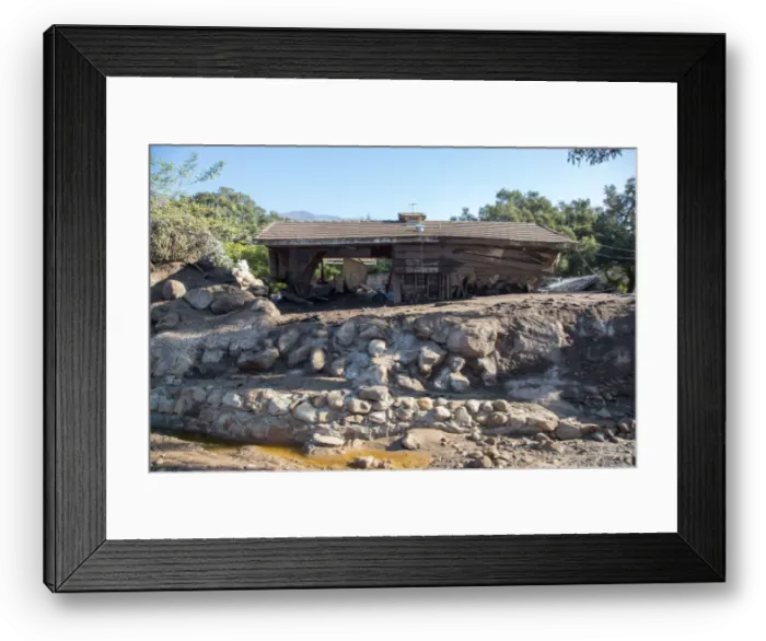 Framed Print : A damaged house after a mudslide in Montecito, California Framed Print : A damaged house after a mudslide in Montecito, California