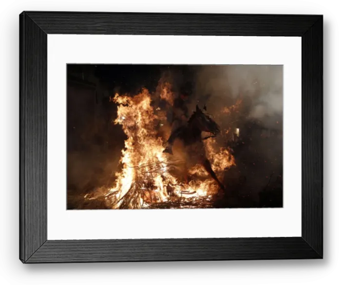 Framed Print : GM1E61H0VIW01 Framed Print : GM1E61H0VIW01