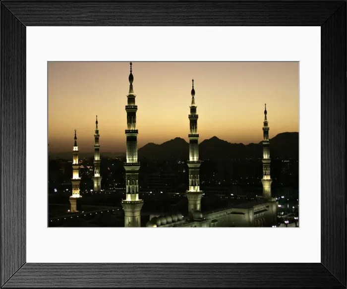 Framed Print : Gm1Duhyikuaa Framed Print : Gm1Duhyikuaa