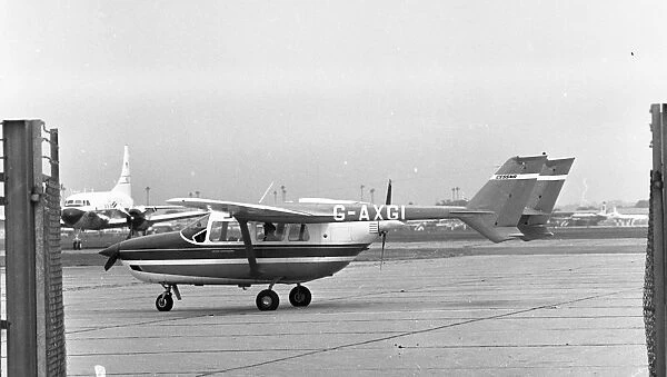 Cessna 337D Super Skymaster G-AXGI