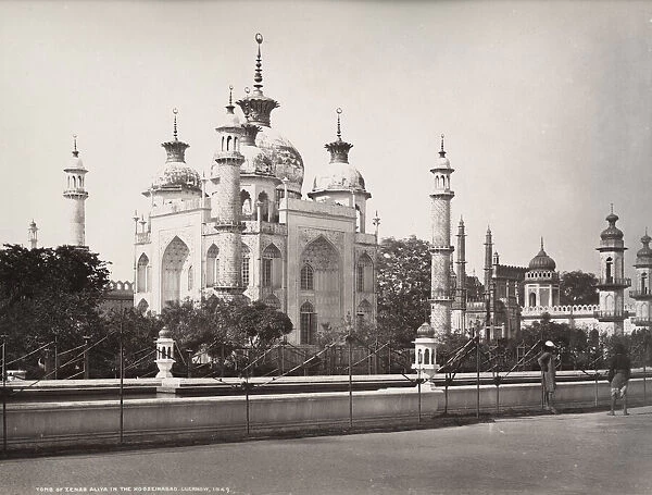 Lucknow - Tomb of Zenab Aliya, Lucknow, India