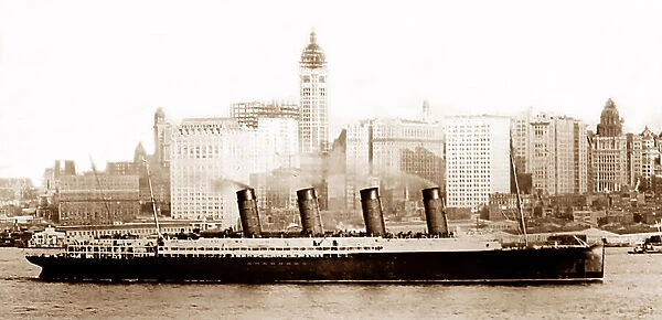 RMS Mauretania in New York