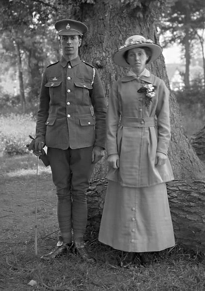 Soldier and girlfriend, WW1