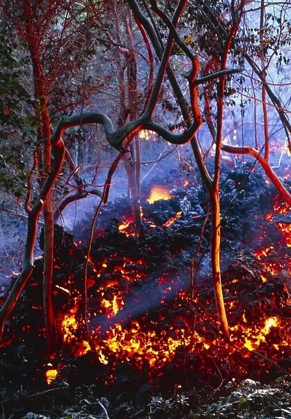 Hot ash from Kilauea volcano