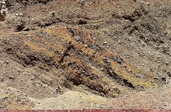 Iron-rich volcanic soil C013  /  5020