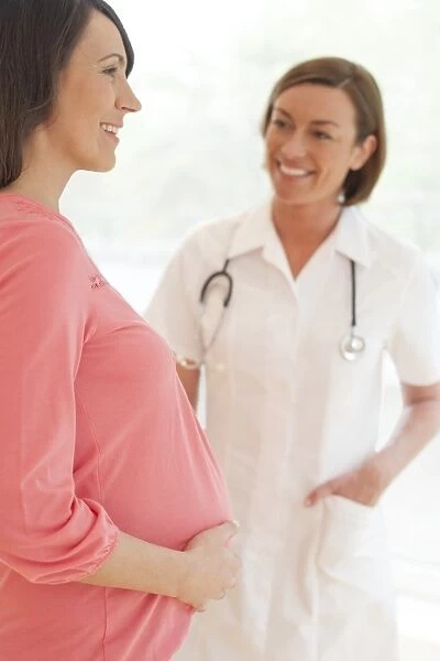 Pregnant woman and nurse F008  /  2967