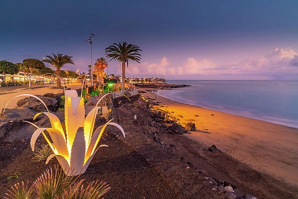 View of Playa Grande at dusk, Puerto Carmen, Lanzarote, Las Palmas, Canary Islands, Spain, Atlantic, Europe
