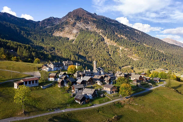 View on the alpine village of Cimalmotto, Campo Vallemaggia, Valle Maggia, Canton Ticino