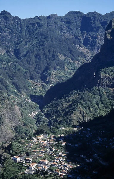 20078186. PORTUGAL Madeira Camara de Lobos Curral das Freiras