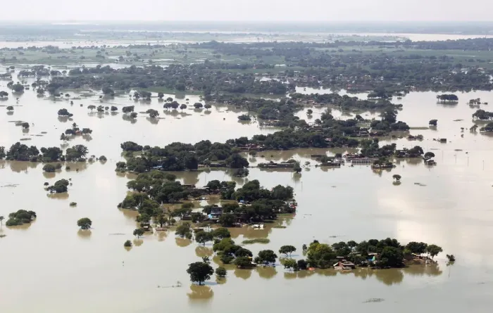 Framed Print : An aerial view of a flooded village on the outskirts of Allahabad Framed Print : An aerial view of a flooded village on the outskirts of Allahabad