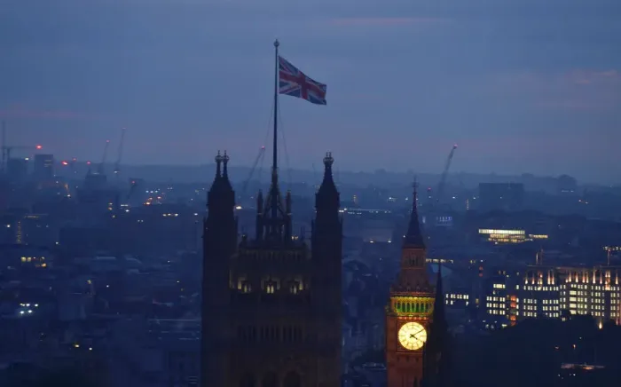 Framed Print : Dawn breaks over London as votes are counted for the EU referendum Framed Print : Dawn breaks over London as votes are counted for the EU referendum