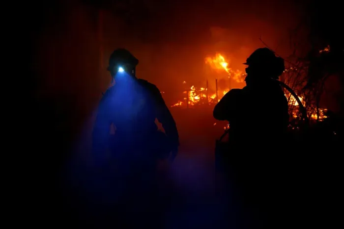 Framed Print : Firefighters battle the Woolsey Fire in Malibu Framed Print : Firefighters battle the Woolsey Fire in Malibu