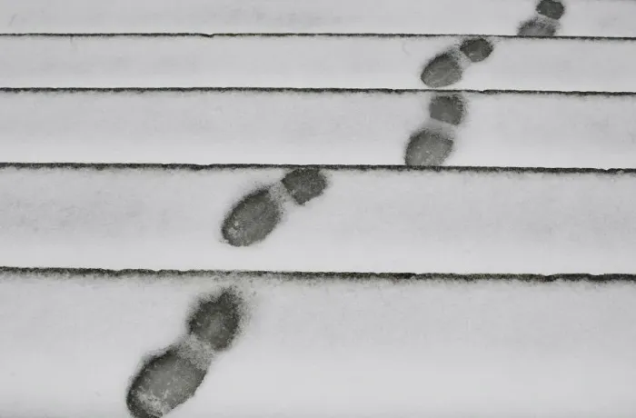 Framed Print : Footprints can be seen on the snow outside Madrids Almudena Cathedral as freezing Framed Print : Footprints can be seen on the snow outside Madrids Almudena Cathedral as freezing