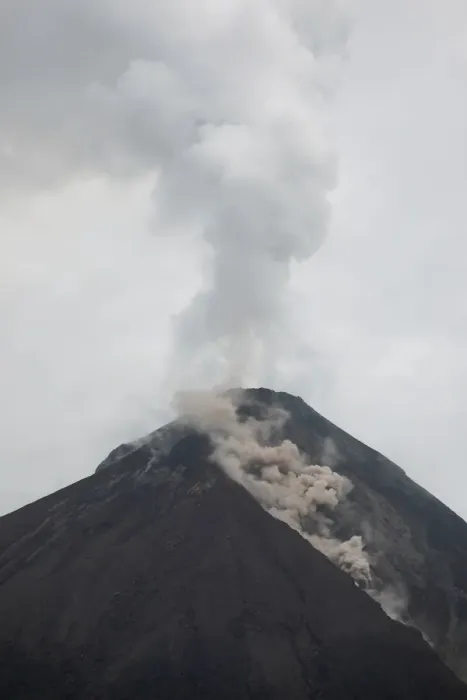 Framed Print : The Fuego volcano is seen from San Miguel Los Lotes in Escuintla Framed Print : The Fuego volcano is seen from San Miguel Los Lotes in Escuintla