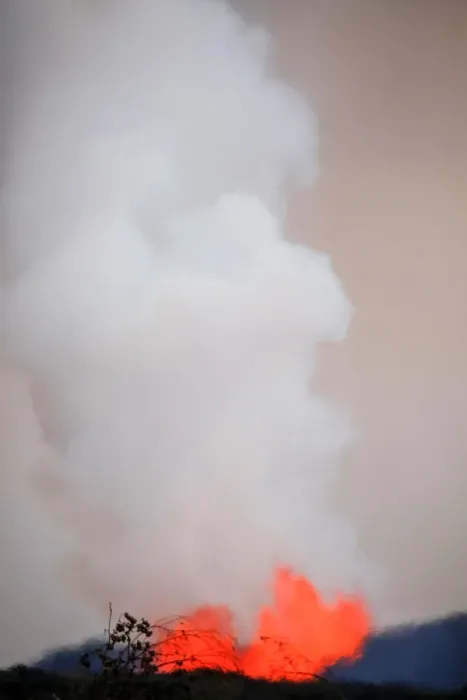 Framed Print : Heat waves obscure lava erupting in Leilani Estates