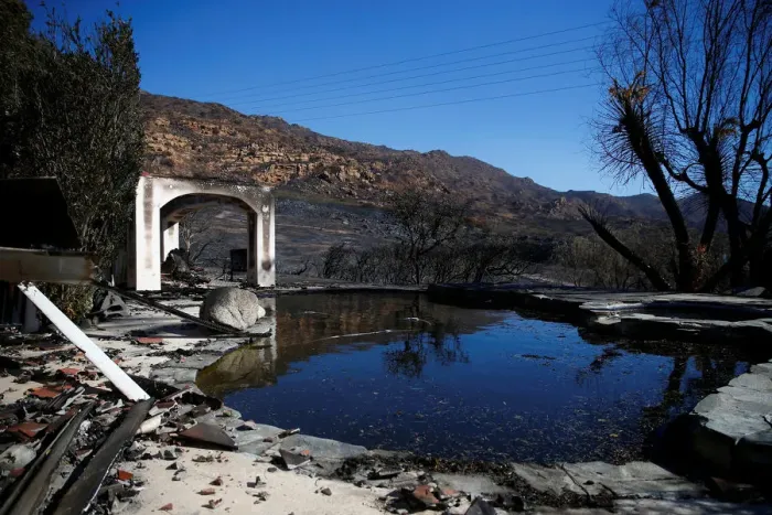 Framed Print : A home destroyed by the Woolsey Fire is seen in Thousand Oaks Framed Print : A home destroyed by the Woolsey Fire is seen in Thousand Oaks
