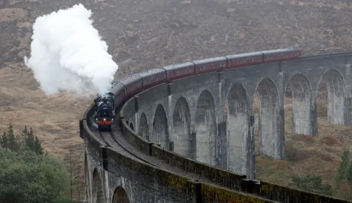 Framed Print : The Jacobite steam train crosses the Glenfinnan Viaduct in Scotland Framed Print : The Jacobite steam train crosses the Glenfinnan Viaduct in Scotland