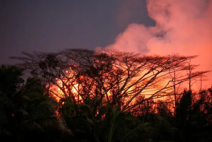 Framed Print : Lava erupts in Leilani Estates Framed Print : Lava erupts in Leilani Estates