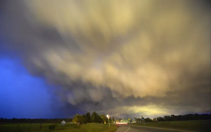 Framed Print : Low-level thunderstorm supercell passes over the area of Hampton