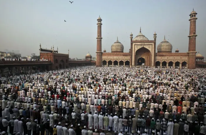 Framed Print : Muslims perform Eid al-Adha prayers at the Jama Masjid in the old quarters of Delhi Framed Print : Muslims perform Eid al-Adha prayers at the Jama Masjid in the old quarters of Delhi