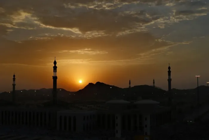Framed Print : The sun sets over Namirah mosque on the plains of Arafat during the annual haj pilgrimage
