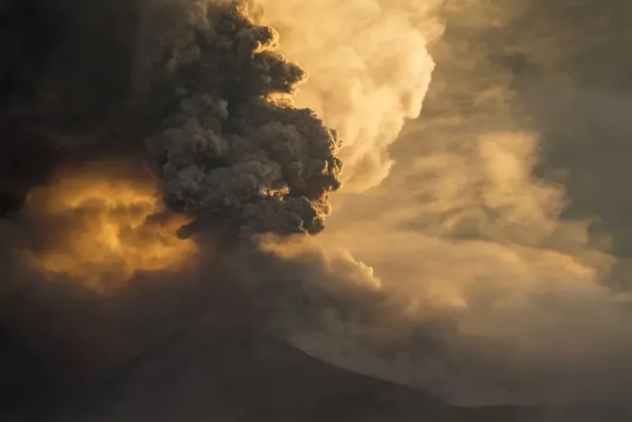 Framed Print : The Tungurahua volcano erupts in Banos