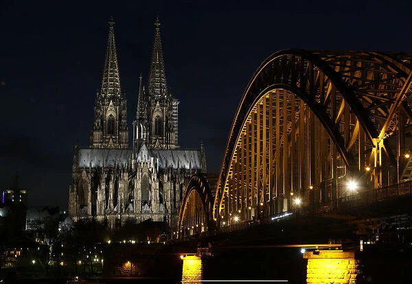 UNESCO World Heritage Cologne Cathedral and the Hohenzollern railway bridge along