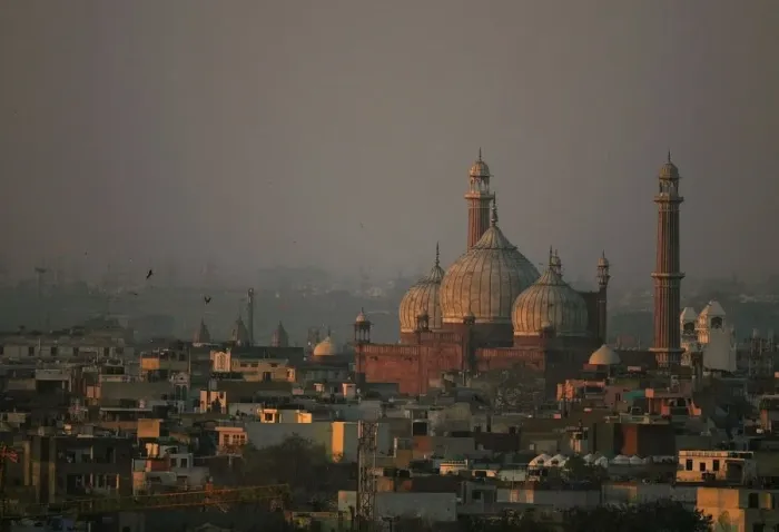 Framed Print : A view of the Jama Masjid in old Delhi