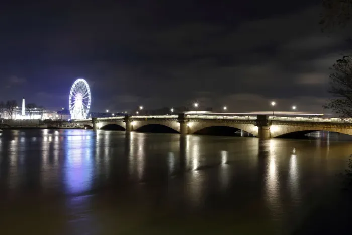 Framed Print : A view shows the Pont de la Concorde bridge, the Grande Roue de Paris Framed Print : A view shows the Pont de la Concorde bridge, the Grande Roue de Paris