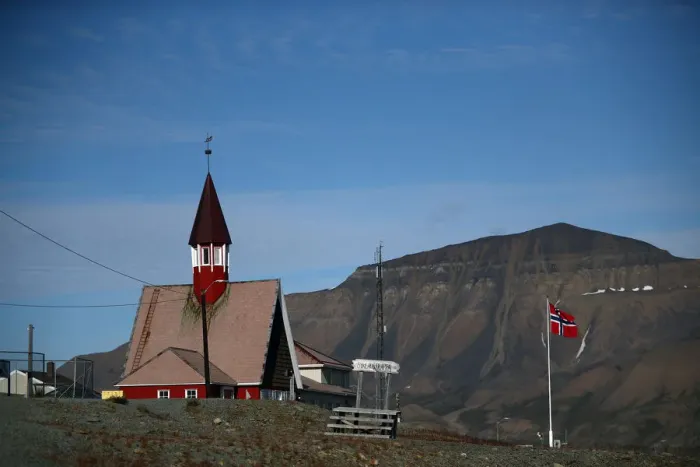 Framed Print : The Wider Image: A climate-change frontier in the worlds northernmost town Framed Print : The Wider Image: A climate-change frontier in the worlds northernmost town