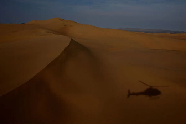 The Wider Image: Rallying-The Dakar, a world of sand and solitude