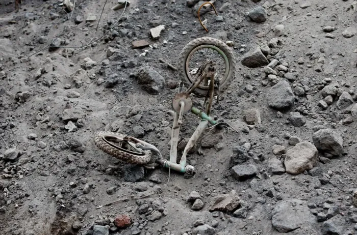 Framed Print : The Wider Image: In volcanos wake, Guatemalan town became a cemetery Framed Print : The Wider Image: In volcanos wake, Guatemalan town became a cemetery