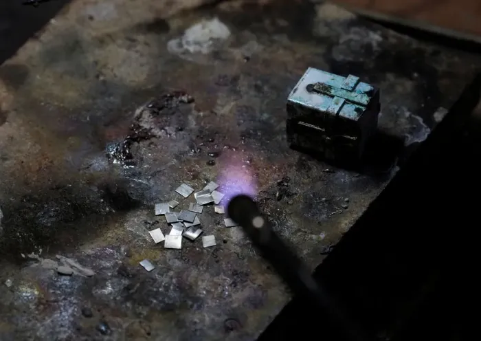 Framed Print : A worktable is seen at the Villa Imperial de Potosi jewellers workshop in La Paz