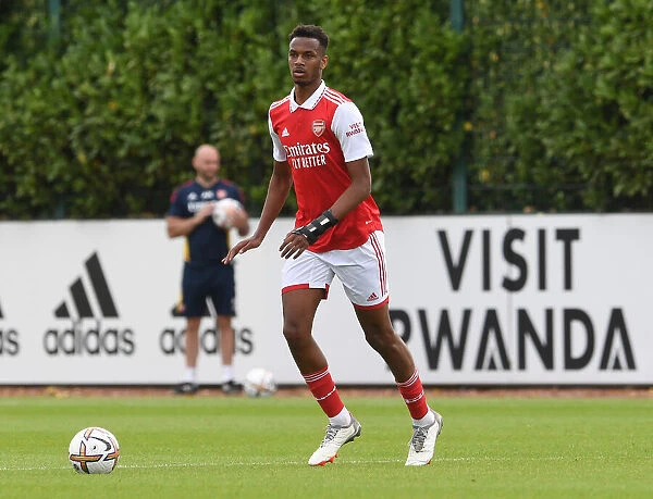 Arsenal FC: Zach Awe Impresses in Pre-Season Victory over Ipswich Town