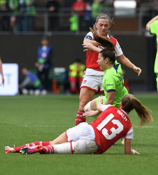 Arsenal vs. VfL Wolfsburg: Tense Semifinal Clash in UEFA Women's Champions League